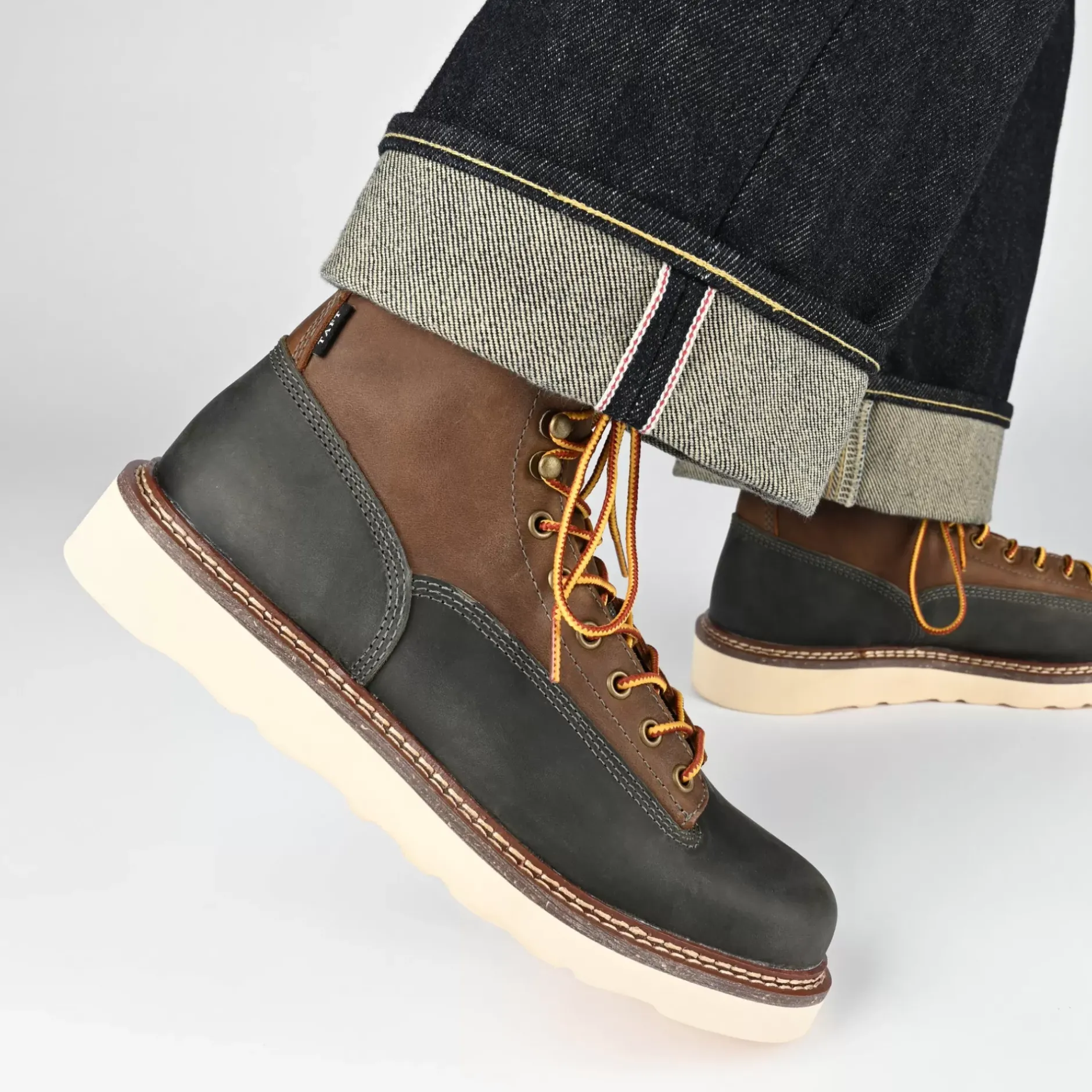 TAFT Taft 365|Taft 365 Boots>Model 001 Boot In Blue/Brown