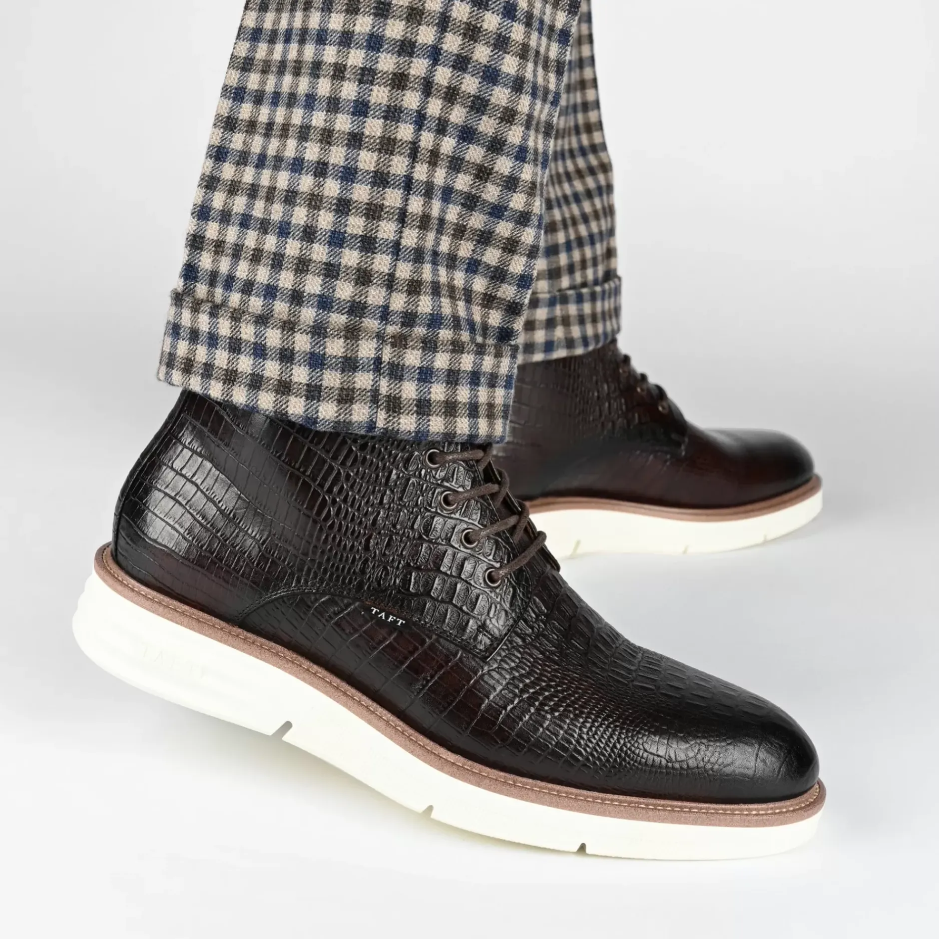 TAFT Taft 365|Taft 365 Boots>Model 009 Boot In Chocolate